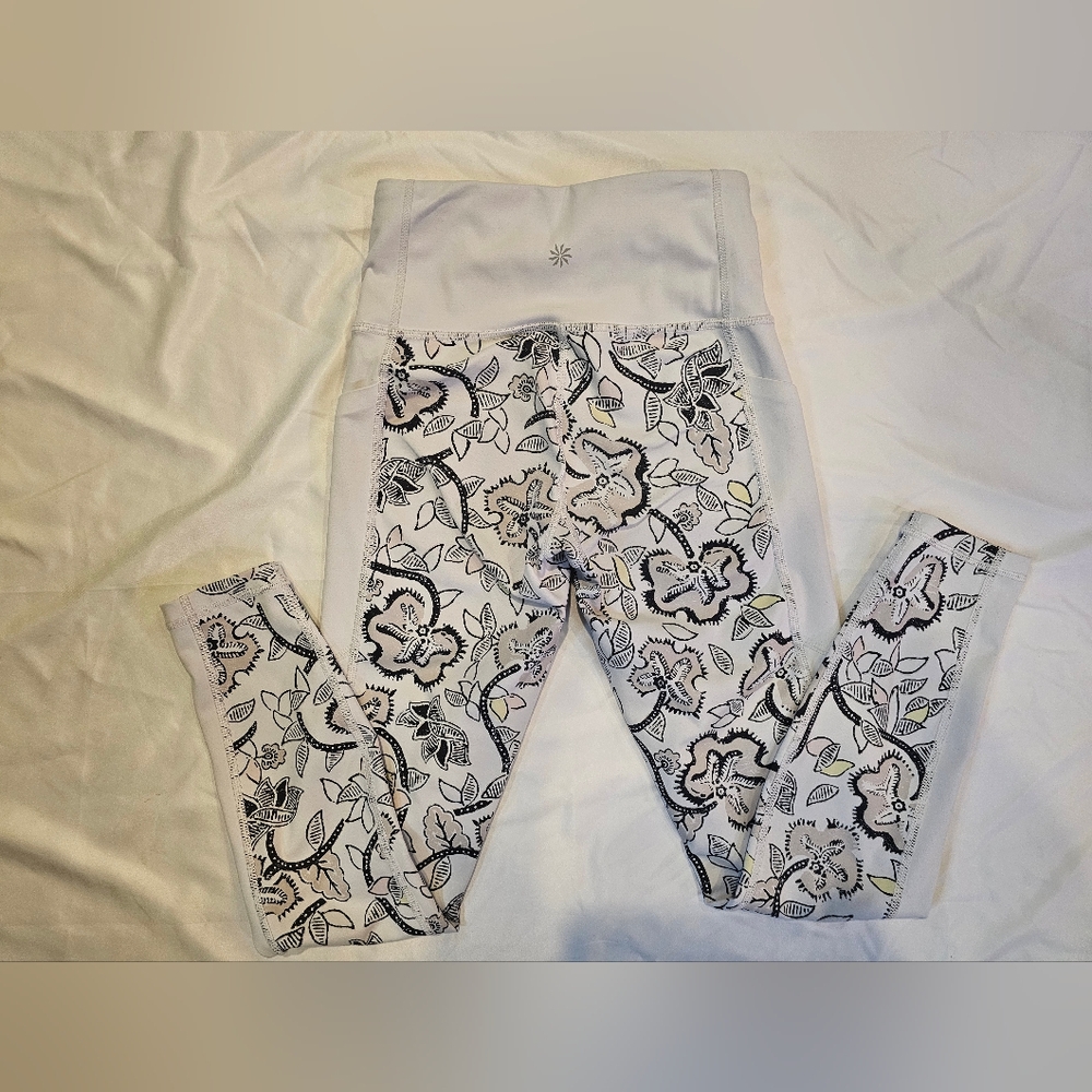 Athleta Affirmation 7/8 Tights Leggings In White Floral Pattern- XXS